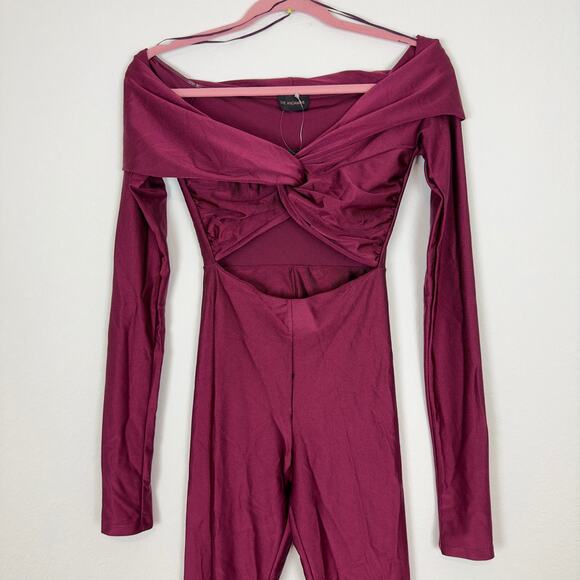 NWT The Andamane Kendall Off The Shoulder Jumpsuit in Ruby Size Small - Picture 5 of 8